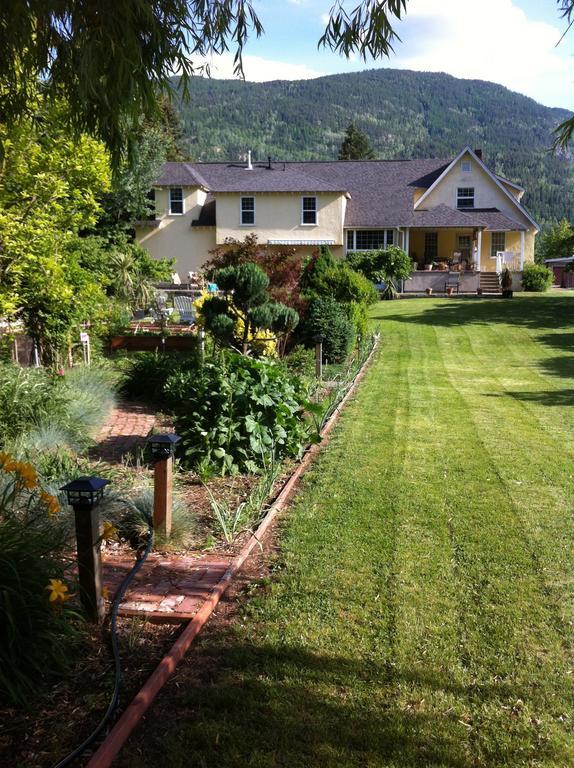 Genelle House B&B Guest House Buitenkant foto