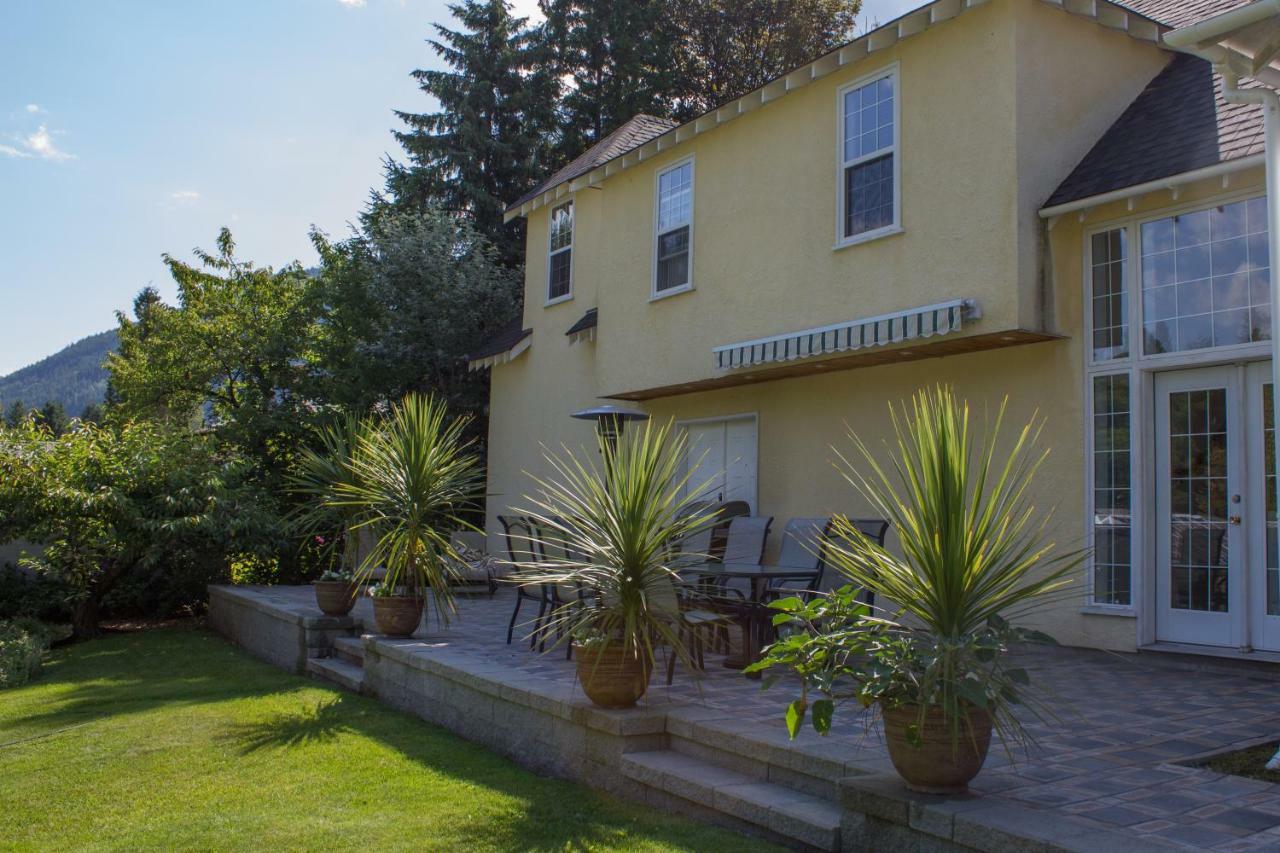 Genelle House B&B Guest House Buitenkant foto